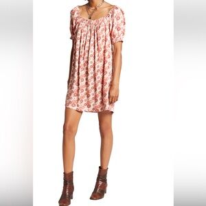 Volcom Red Daisy Shift Dress. Size Small fits